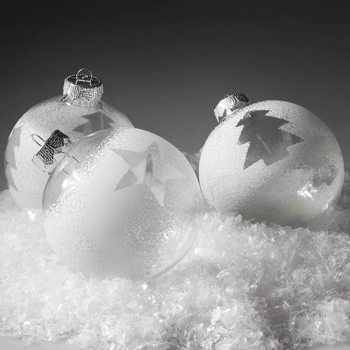 DecoWoerner Christmas Baubles Made Of Glass 6 Cm, White, 10 Pcs