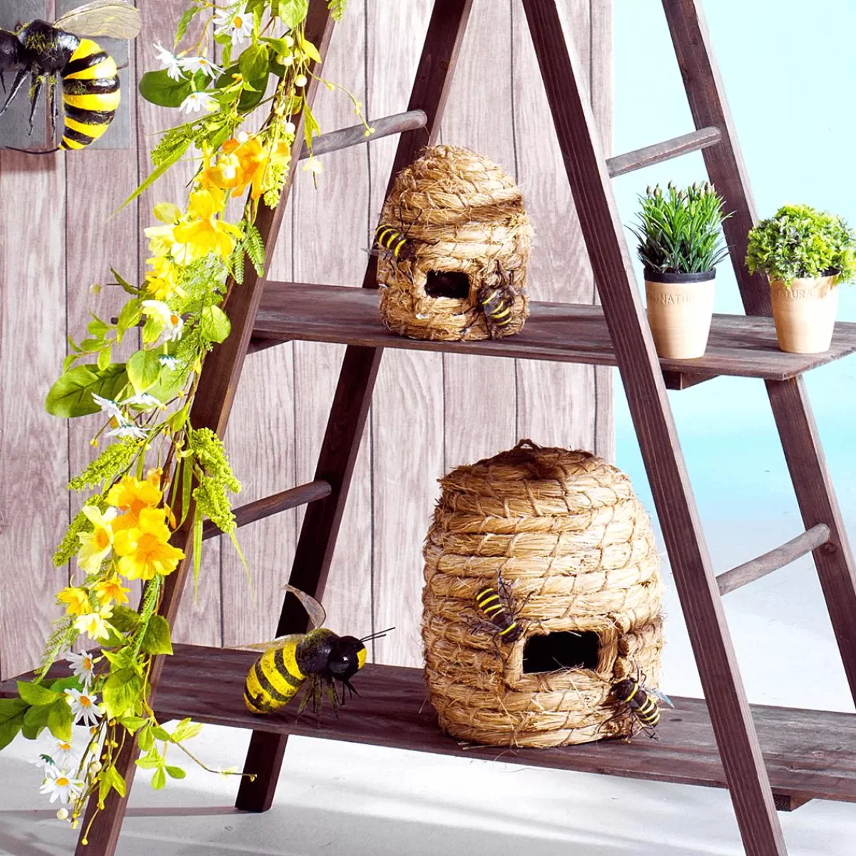 DecoWoerner Decorative Bees Replica 15 Cm, 2 Pcs