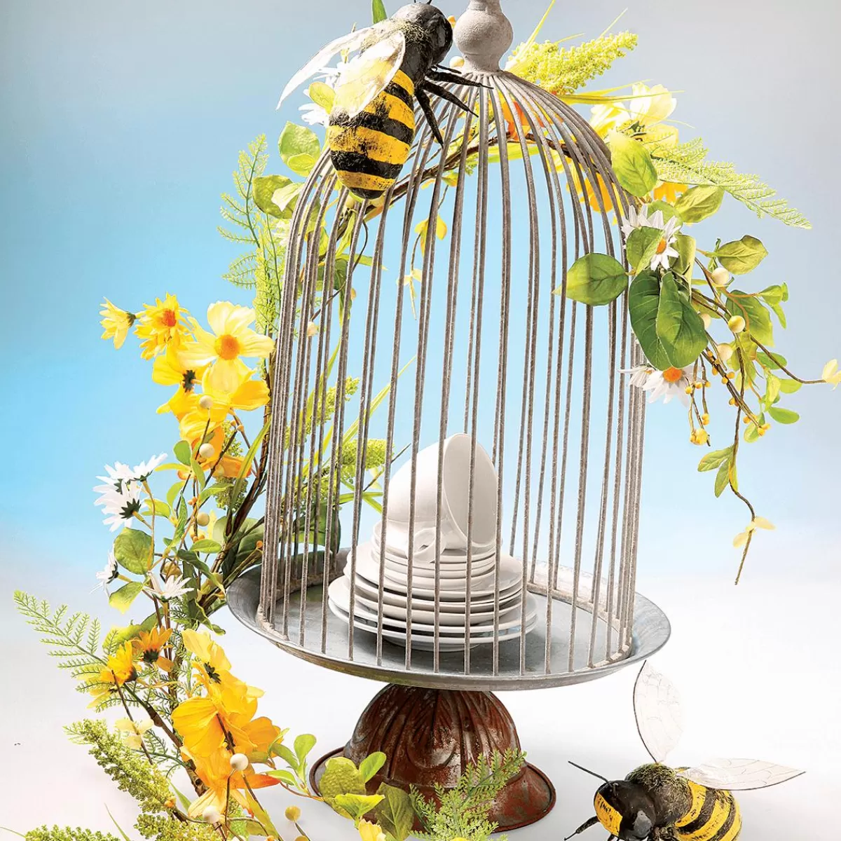 DecoWoerner Decorative Bees Replica 15 Cm, 2 Pcs