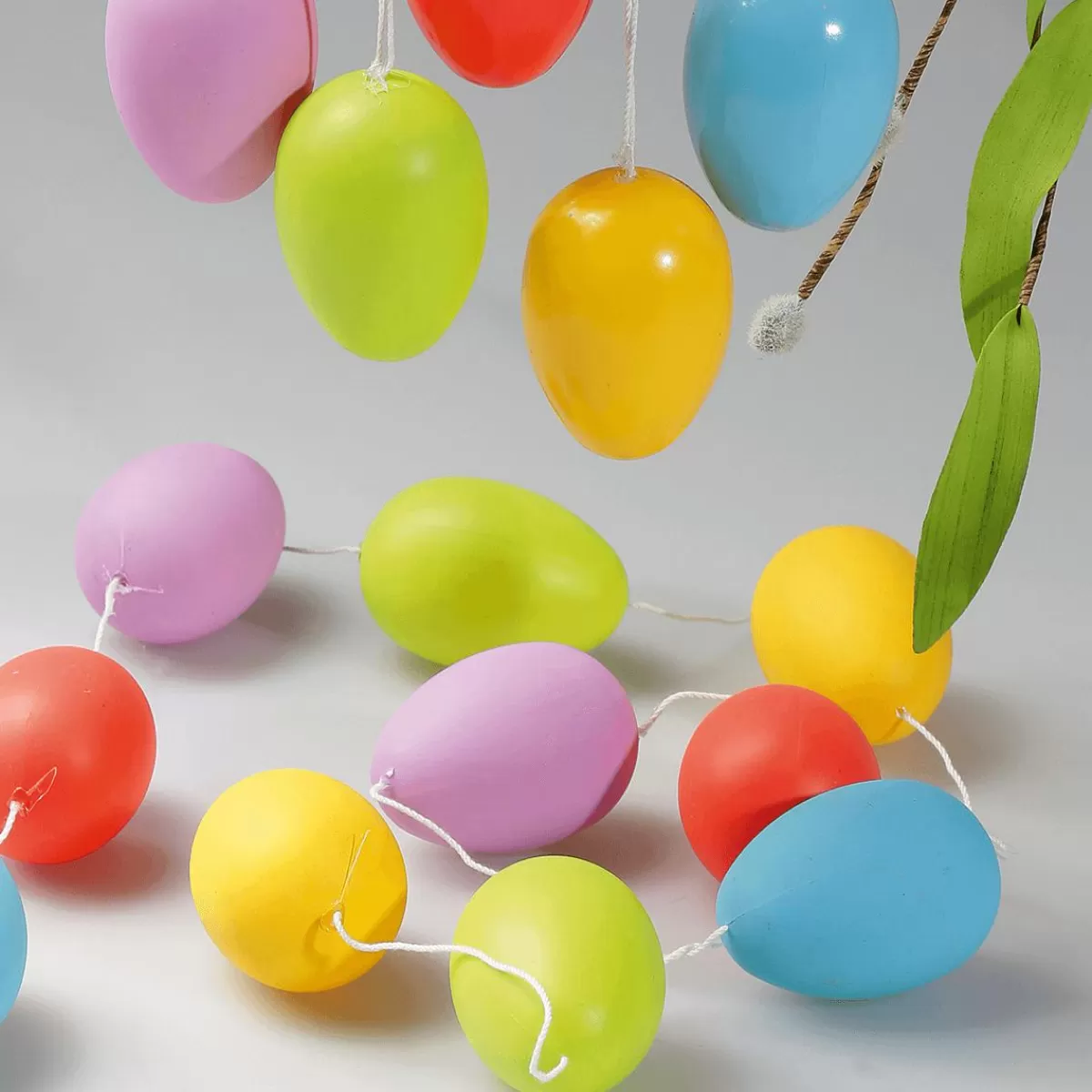 DecoWoerner Decorative Easter Eggs String Colourful Uni 160 Cm