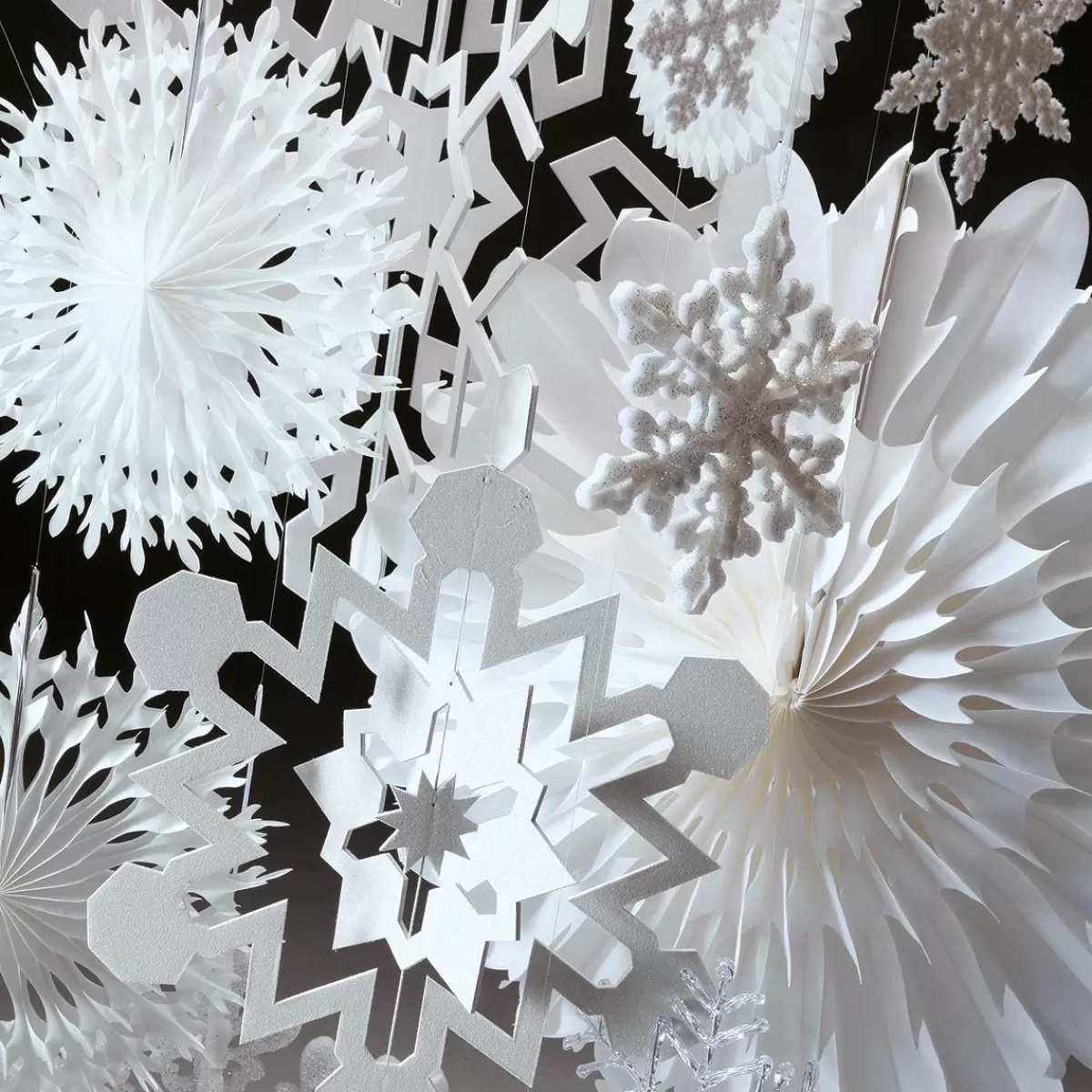 DecoWoerner Decorative Fan 50cmØ Paper B1 Snowflake