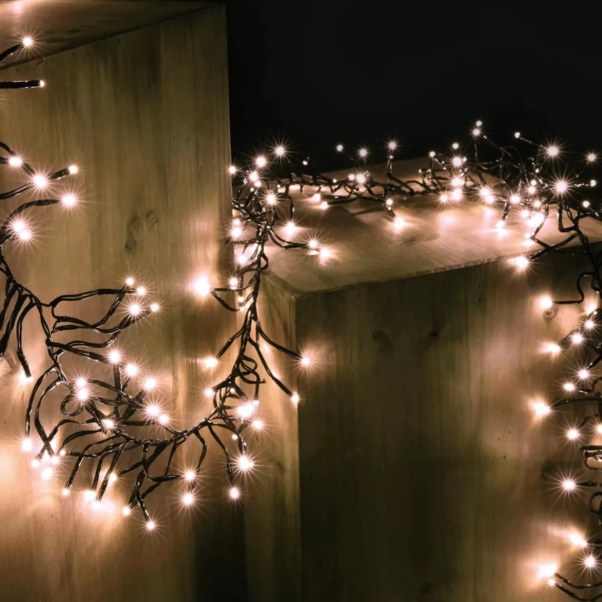 DecoWoerner LED Cluster Light Chain With Timer, For Outside, 6 M