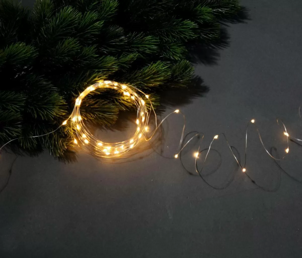 DecoWoerner LED Wire Rope Light For Outdoor Use, 50 LED, 5 M