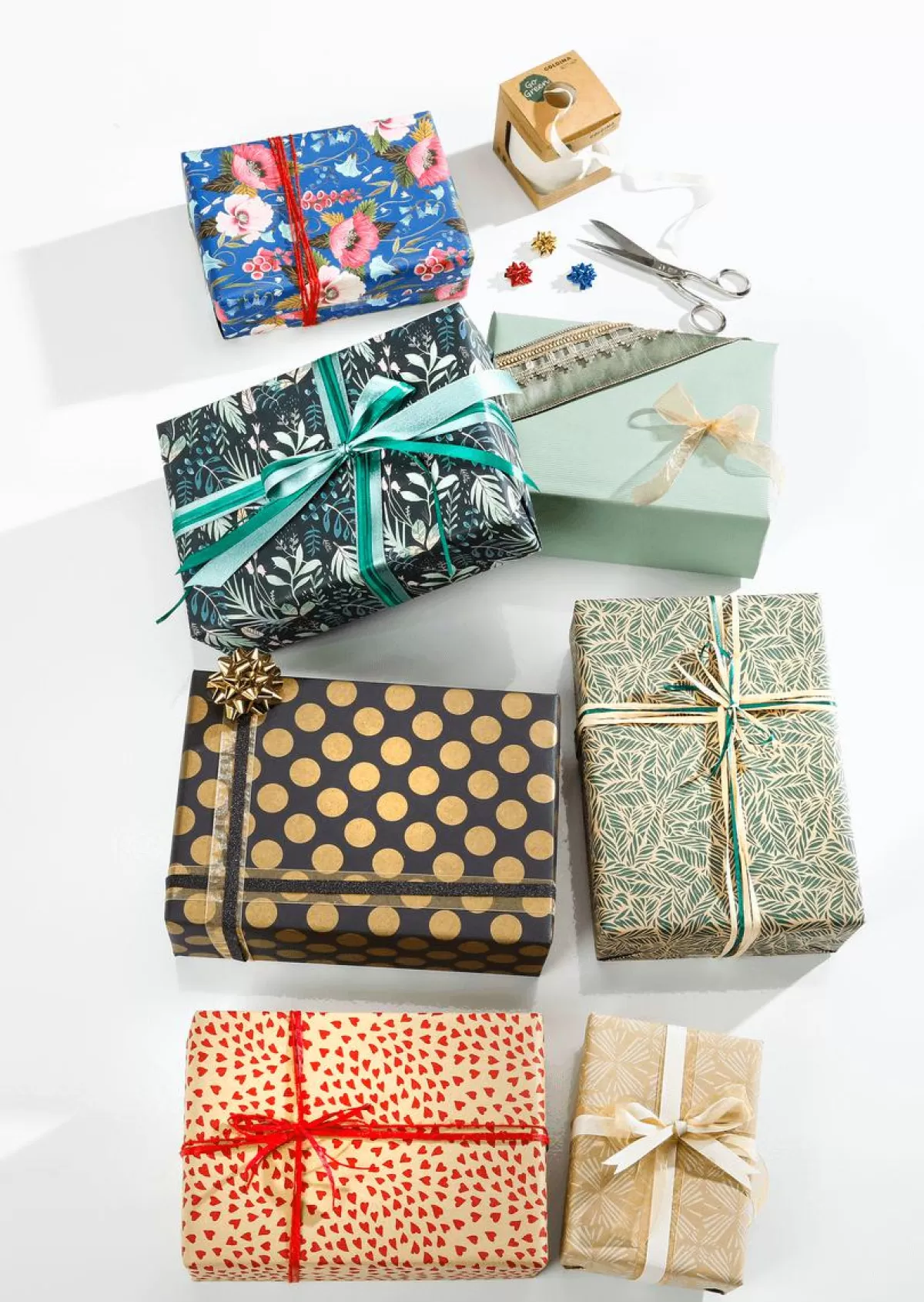 DecoWoerner Recycled Kraft Paper With Flowers And Dragonflies - Sustainable Gift Wrapping Paper Roll 50 M