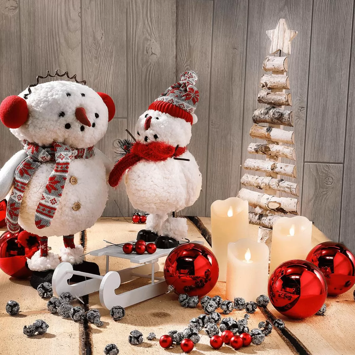 DecoWoerner , Shiny Christmas Baubles Made Of Flame Retardant Plastic 6 Cm Ø - 24 Pieces