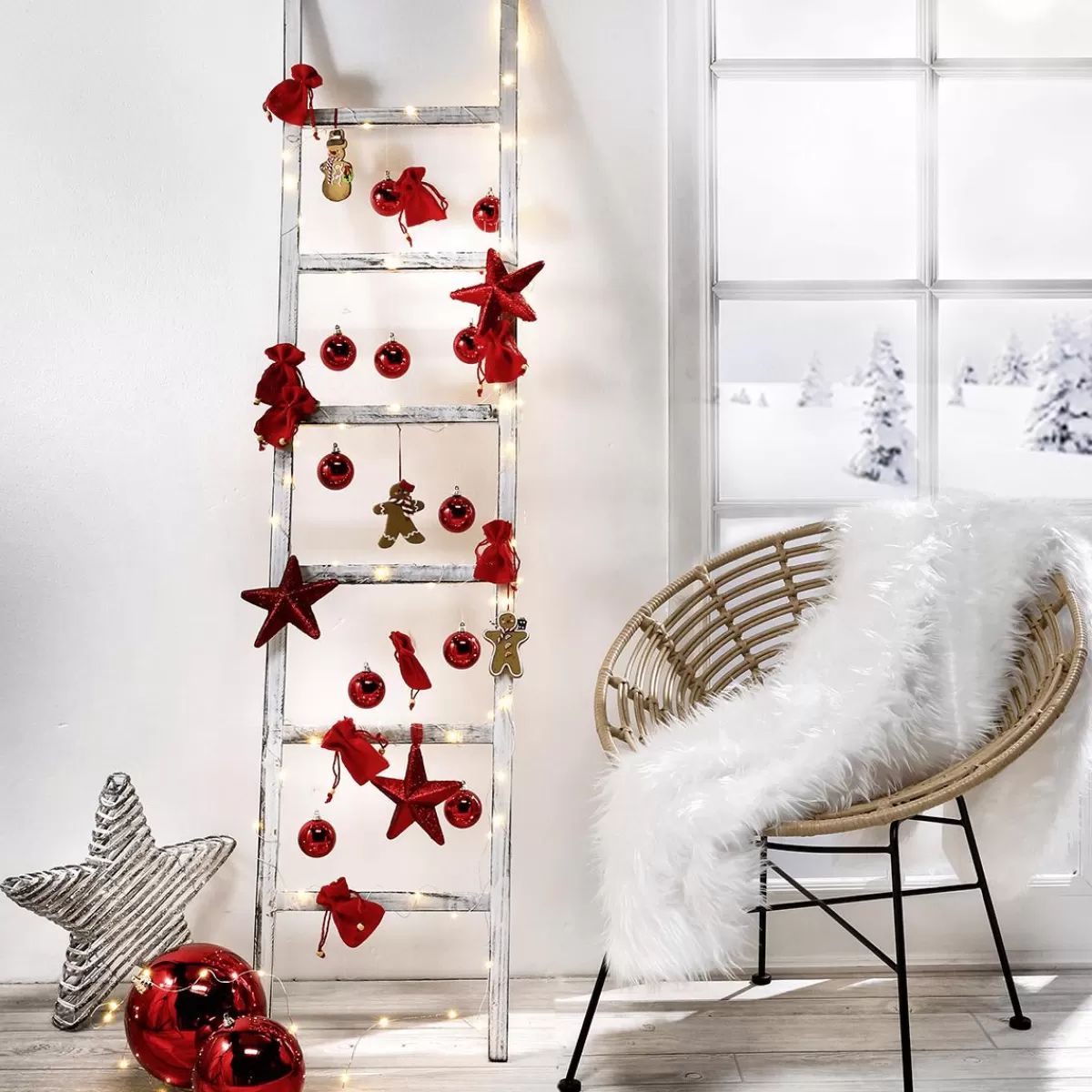 DecoWoerner , Shiny Christmas Baubles Made Of Flame Retardant Plastic 6 Cm Ø - 24 Pieces
