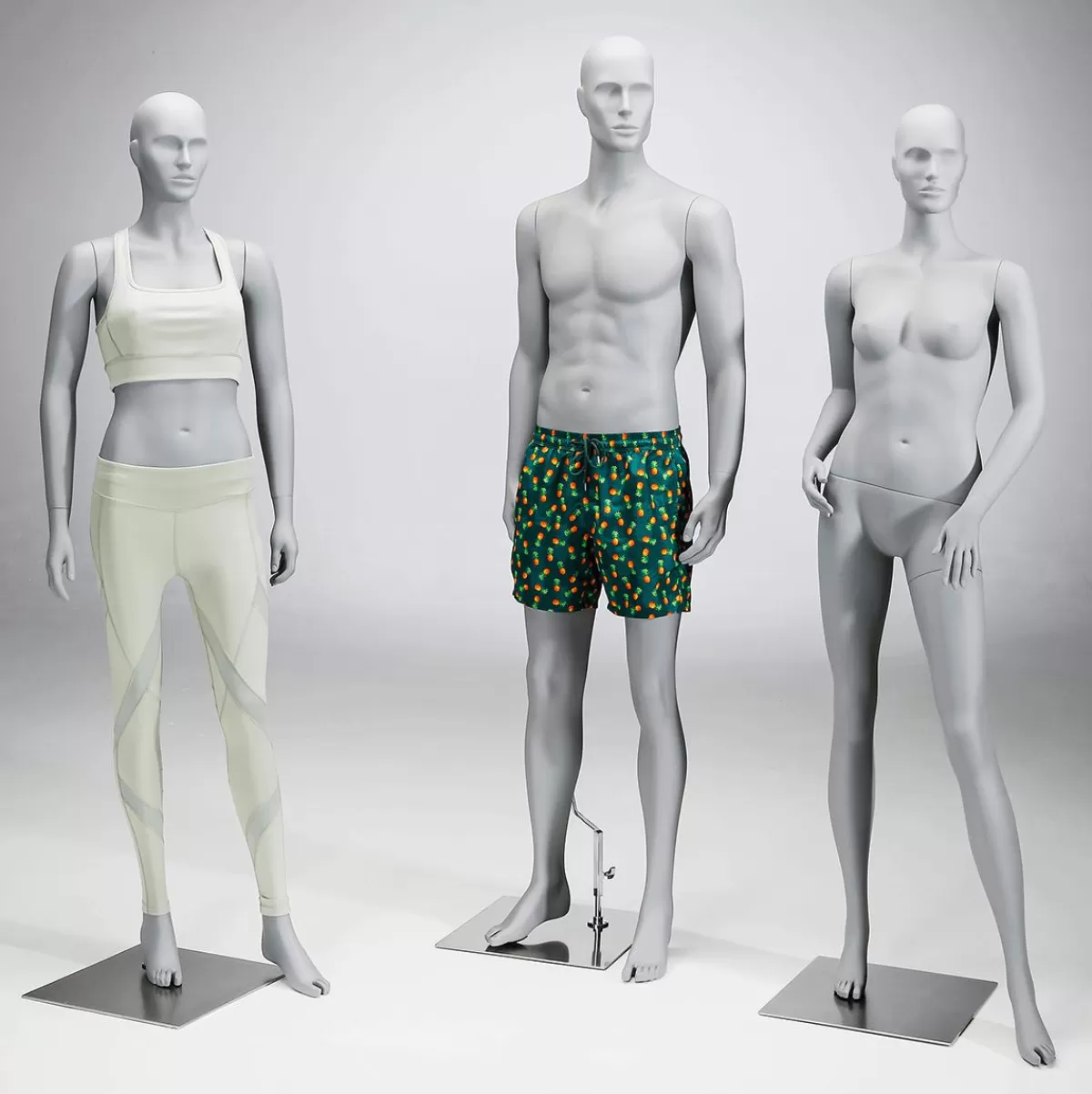 DecoWoerner Sport Mannequin Lady Athlete - Left Leg Flared & Both Arms Bent