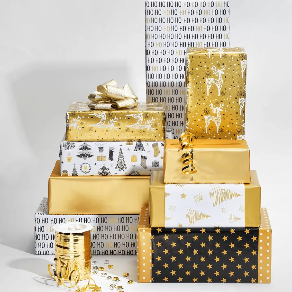 DecoWoerner Sustainable Double-sided Christmas Wrapping Paper With Fir Trees & Stars In - 50 M Gift Wrapping Paper Roll