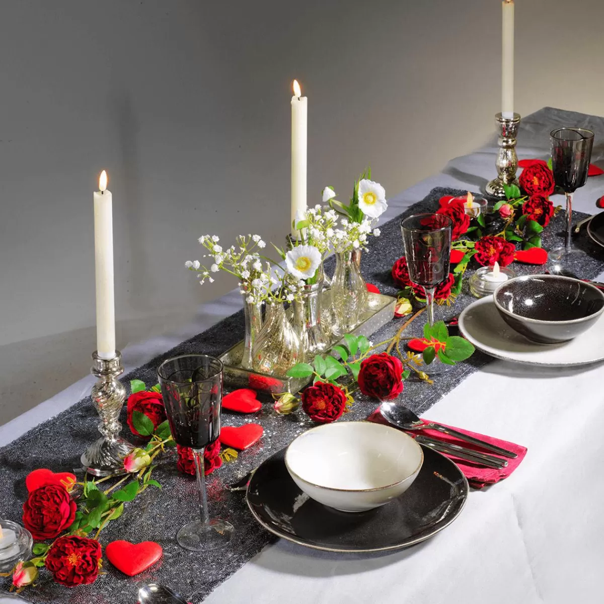 DecoWoerner Table Decoration Vases With Tray, 8 Pieces