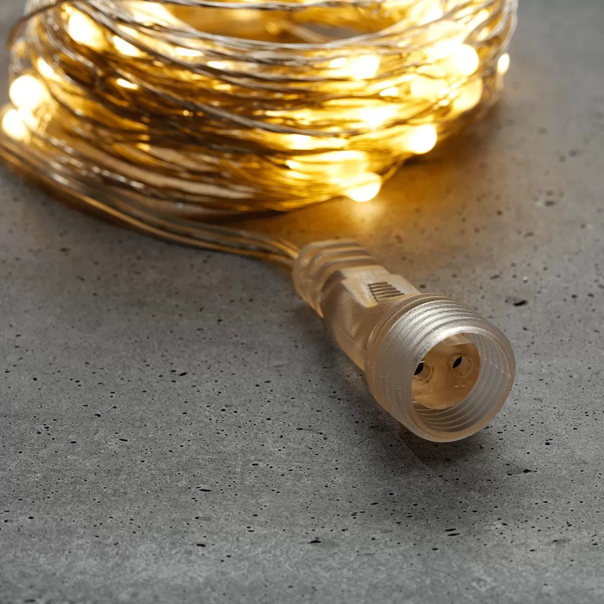 DecoWoerner XL LED Separable Wire Rope Light For Outdoor Use, 200 LED, Wire, 20 M